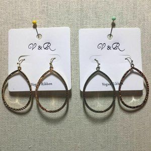 New NIP 142 piece mixed Jewelry lot resale gifts